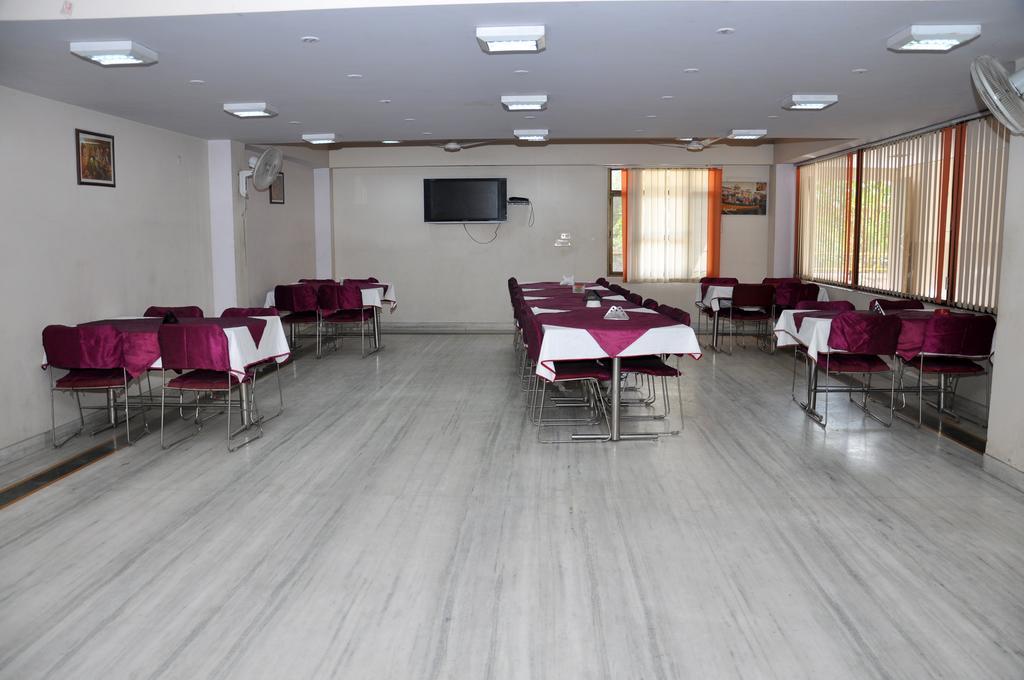 Hotel Sangam Джайпур Екстериор снимка